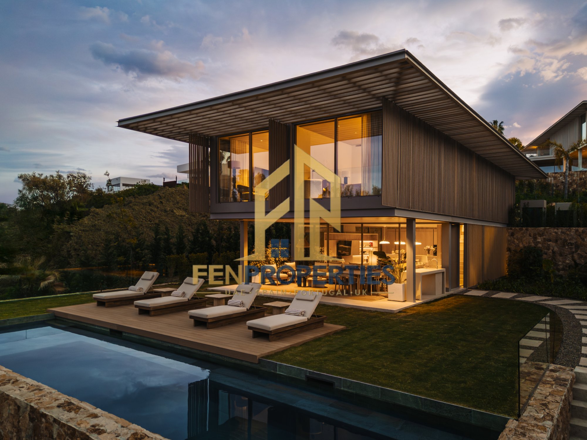 Villa in LA CERQUILLA, NUEVA ANDALUCÍ
